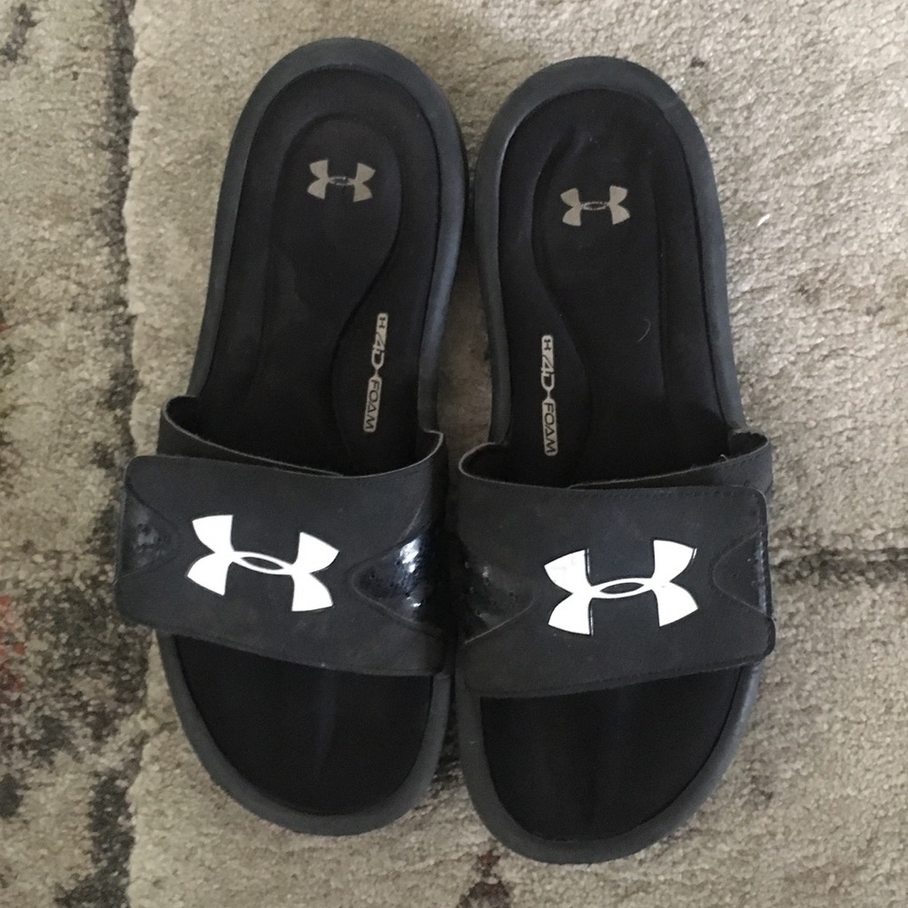 UNDER ARMOR Slides